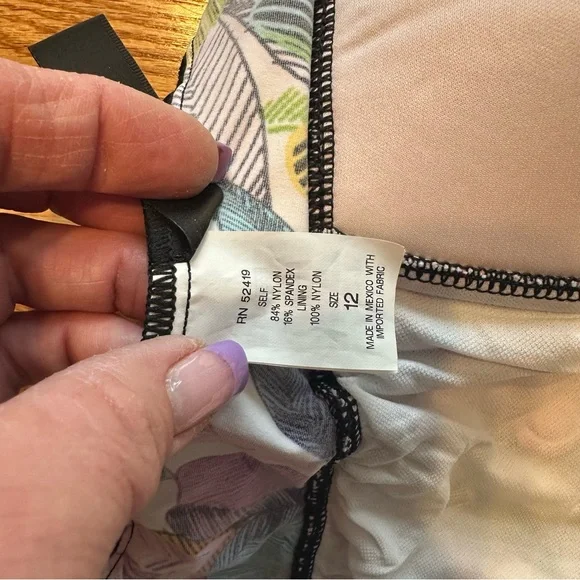 La Blanca Multicolor Patterned Swim Top Sz 12 - Picture 8 of 10